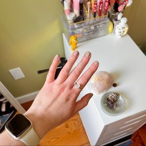 ✨NWOT✨ opalite ring